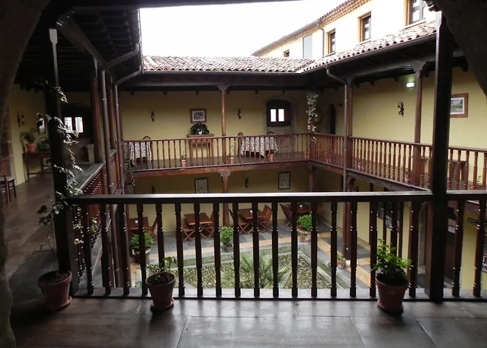 Hotel Castillo Valdés Salas