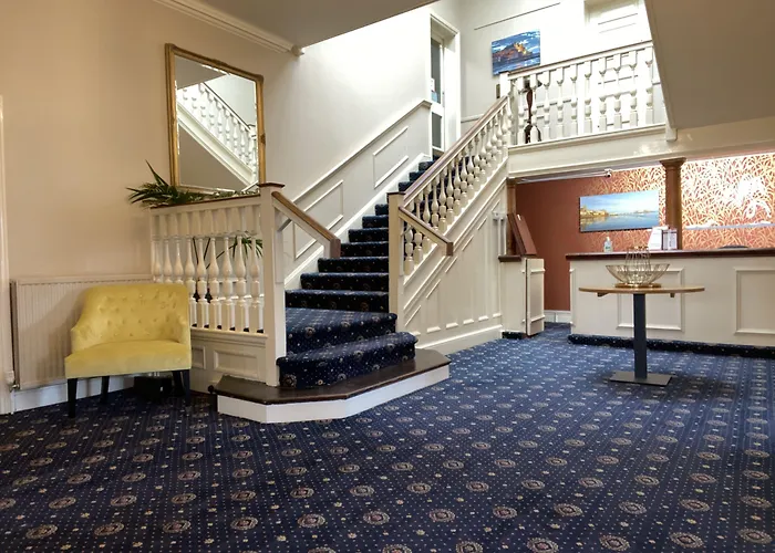 Virginia Court Hotel