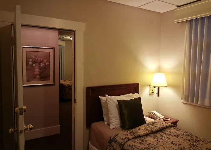 Kingston Hotel