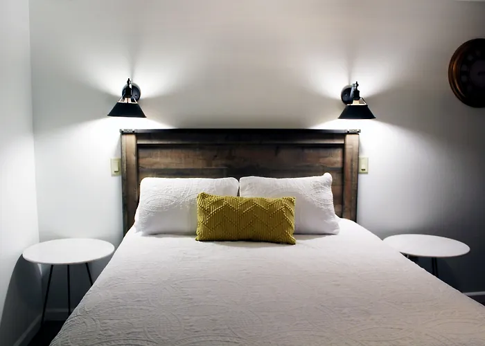 Silverton Inn & Suites