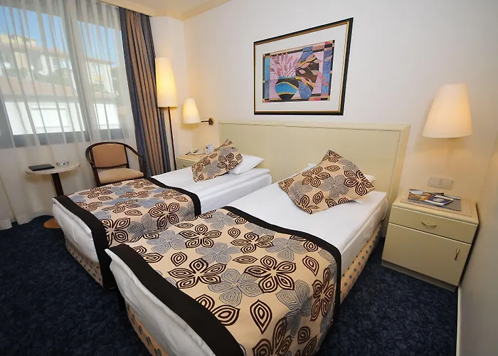 Class Hotel