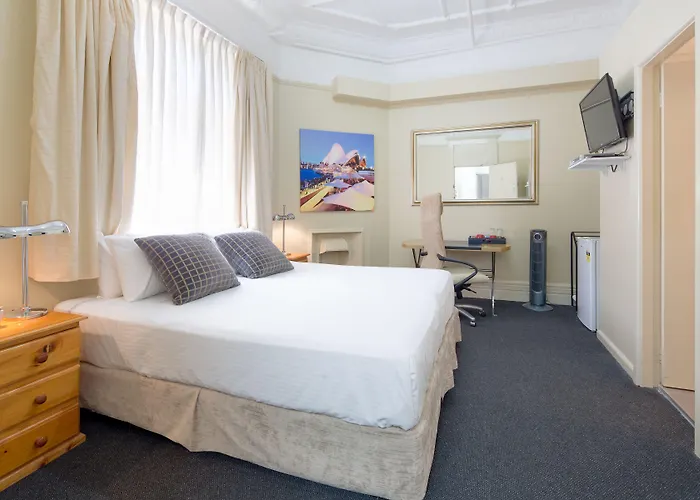 Neutral Bay Lodge