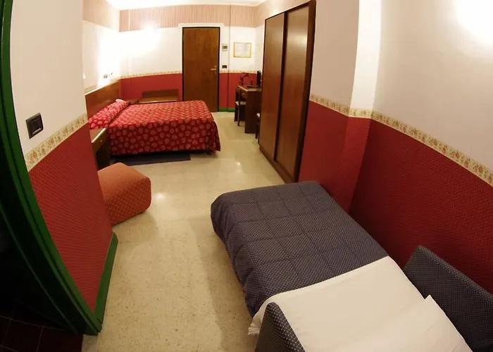 Hotel Iris Crillon