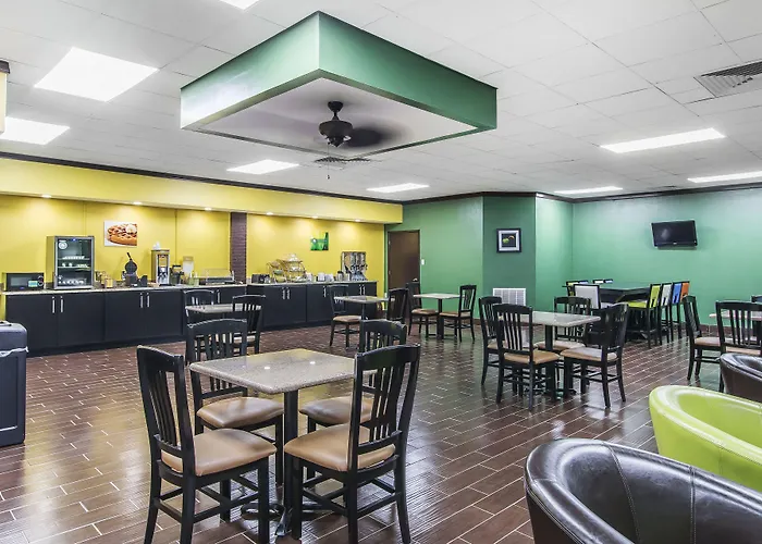 Quality Inn Hinesville - Fort Stewart Area