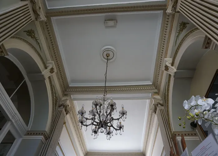 Hotel Asiris