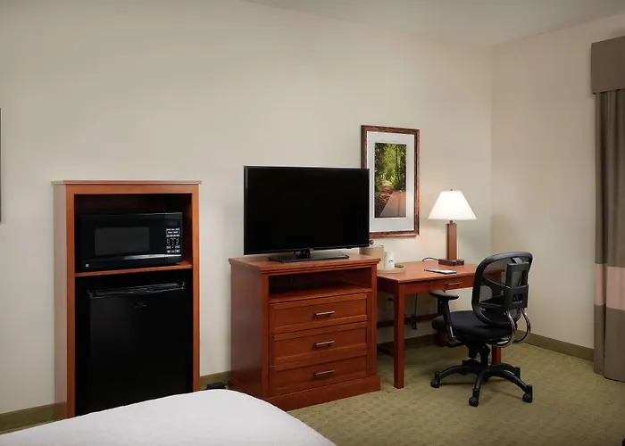 Hampton Inn And Suites Salem