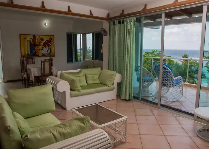Hotel Neptuno Refugio