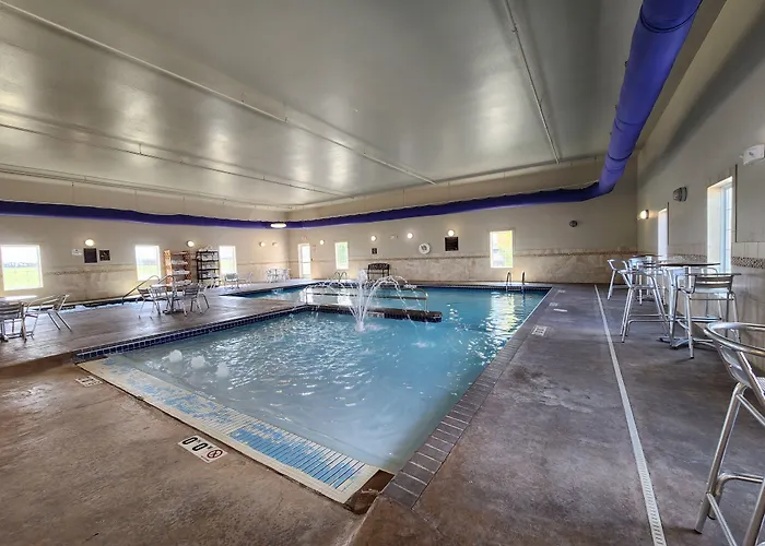 Expressway Suites Minot