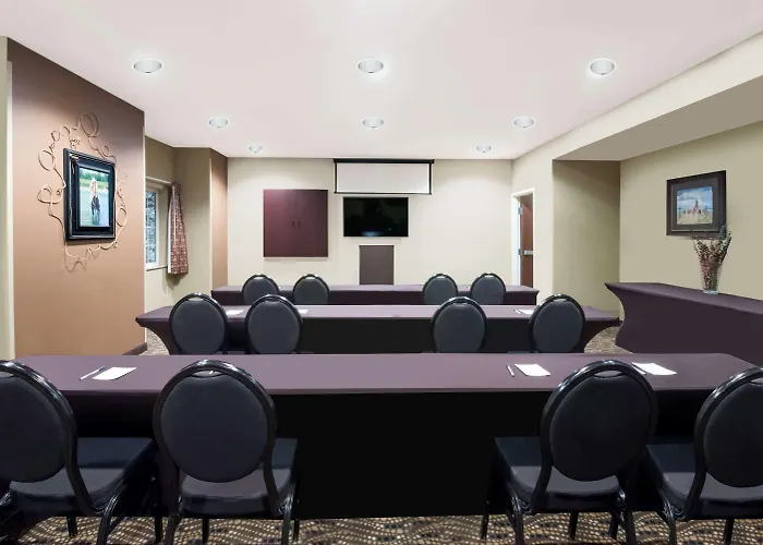 Microtel Inn & Suites