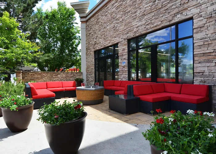 Wood River Inn & Suite