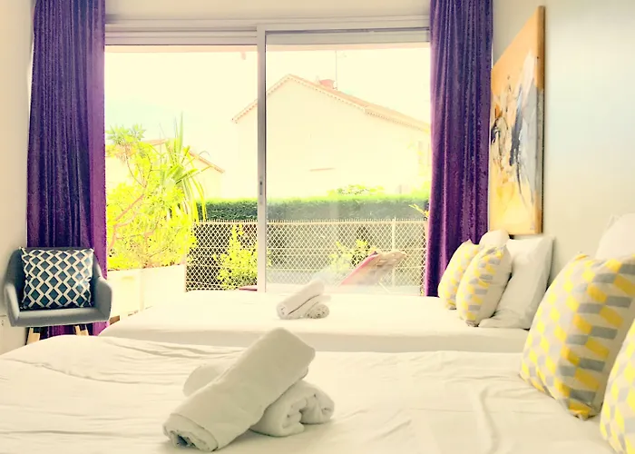 Hotel Sable Et Soleil - Port, Plage & Jacuzzi Prive