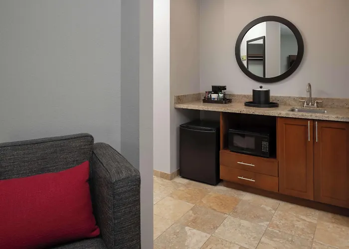 Hampton Inn And Suites Seattle - Airport / 28Th Avenue