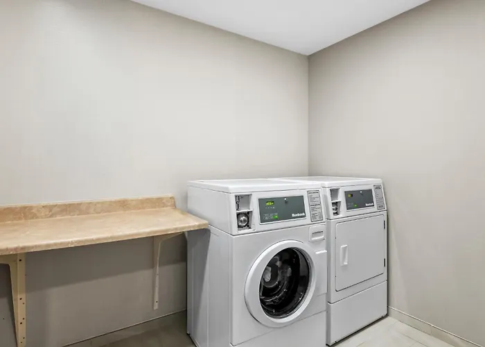 Holiday Inn Express Hotel & Suites Council Bluffs - Convention Center Area By Ihg