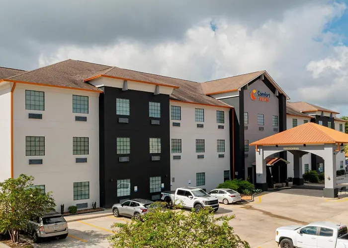 Comfort Suites Oil Center