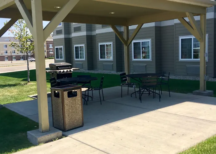 Microtel Inn & Suites By Wyndham Minot