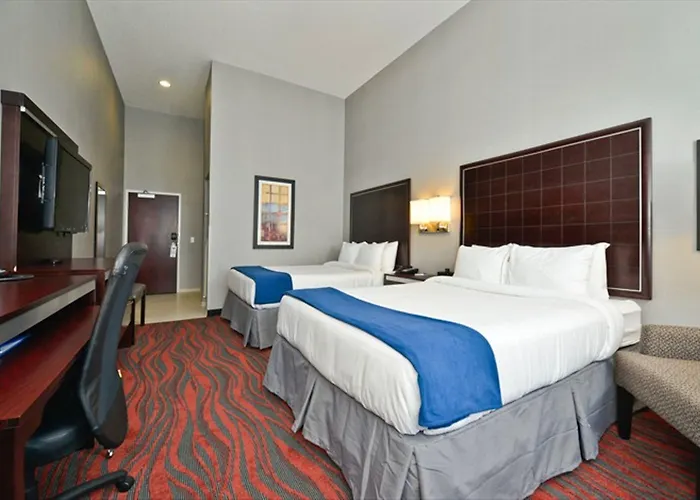 Holiday Inn Express & Suites Utica, Ny