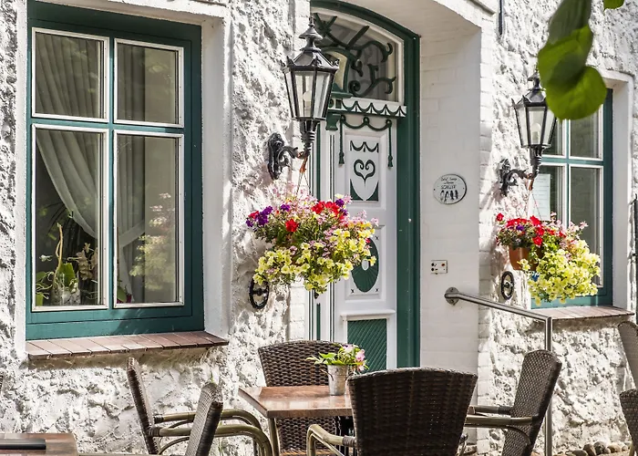 Hotel Pharisäerhof - DAS Hundehotel auf Nordstrand mit Restaurant und Café