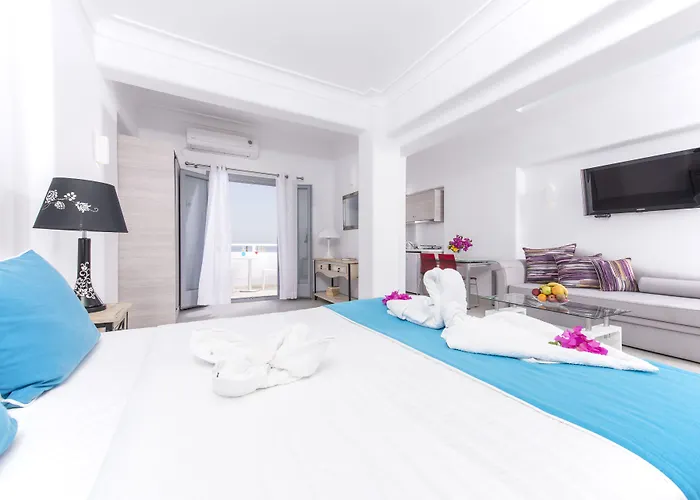 Blue Waves Suites & Apartments