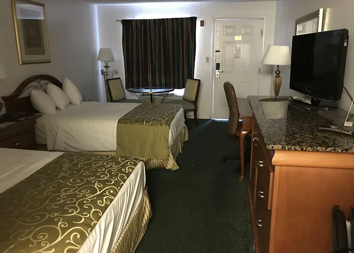 Howard Johnson By Wyndham Orlando Lake Buena Vista South