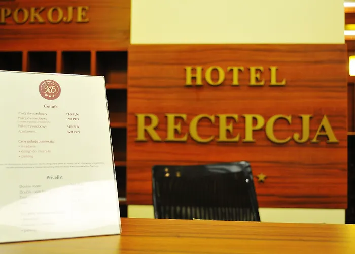 Hotel 365