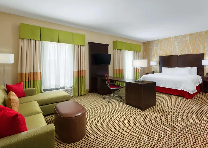 Hampton Inn & Suites Williamsport - Faxon Exit