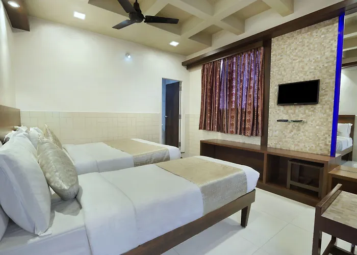 Mannars Deluxe Lodge