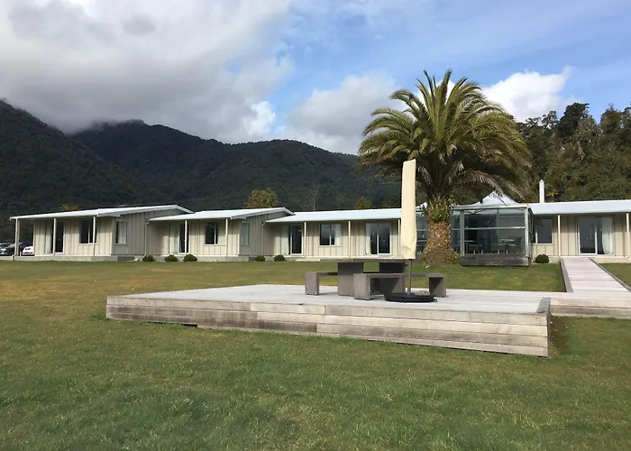 Franz Josef Oasis