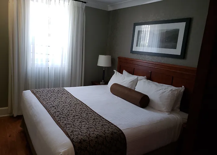 Hume Hotel & Spa