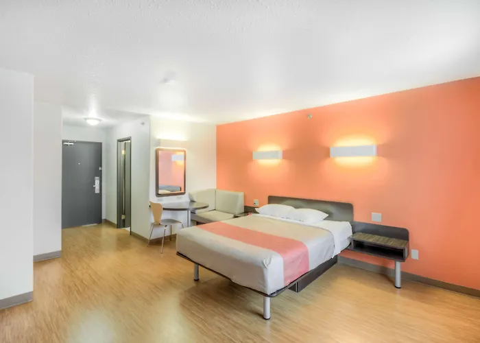 Motel 6-Regina, SK