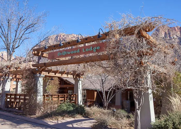 Driftwood Lodge