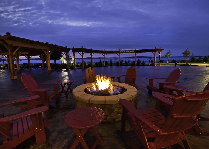 1000 Islands Harbor Hotel