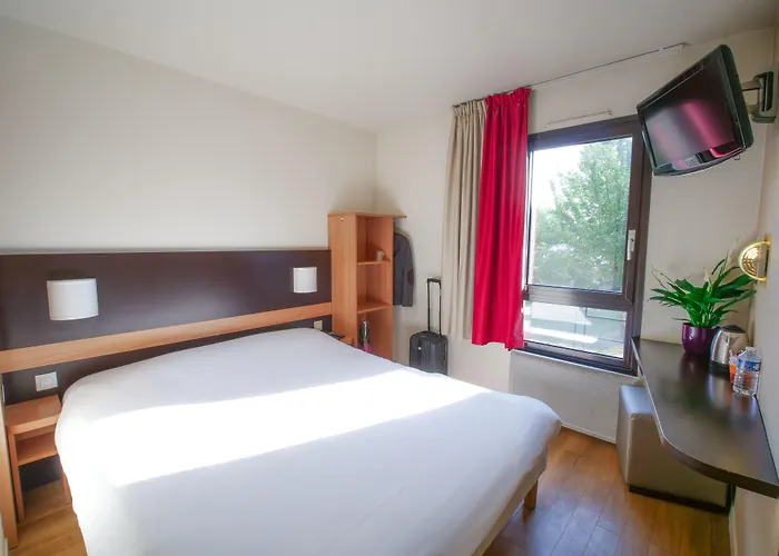 Hotel Inn Design & Restaurant Chartres