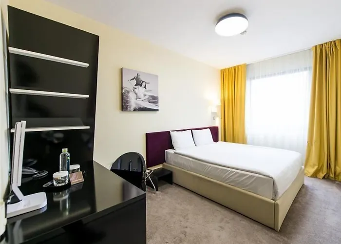 Business Hotel