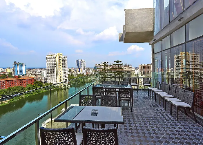 Six Seasons Hotel