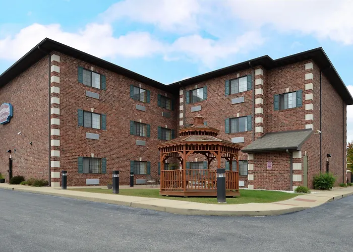 Country Hearth Inn & Suites Edwardsville
