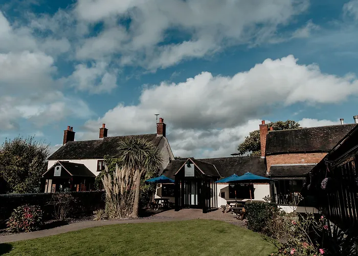 Oak Farm Hotel