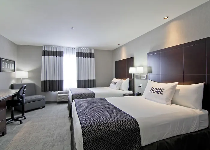 Home Inn & Suites Regina Airport
