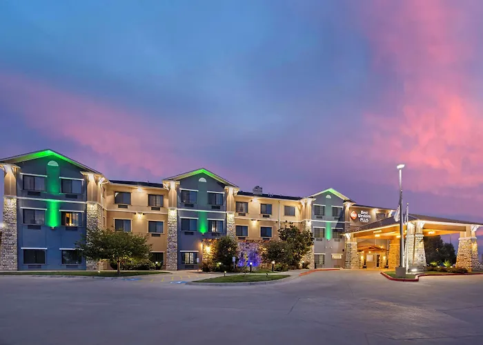 Best Western Plus Emerald Inn & Suites
