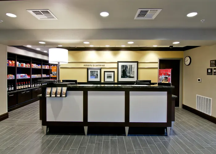 Hampton Inn & Suites Bellevue Downtown/Seattle