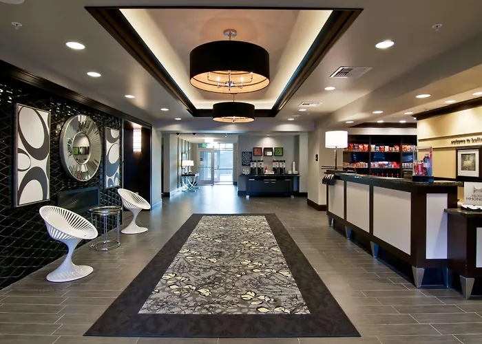 Hampton Inn & Suites Bellevue Downtown/Seattle