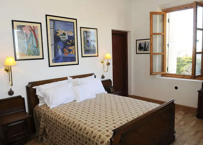 Grand Hotel Villa De France