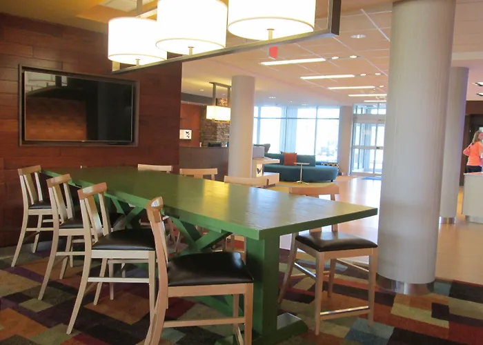 Fairfield Inn And Suites Canton South