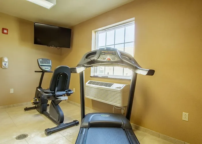 Cobblestone Inn & Suites - Corry