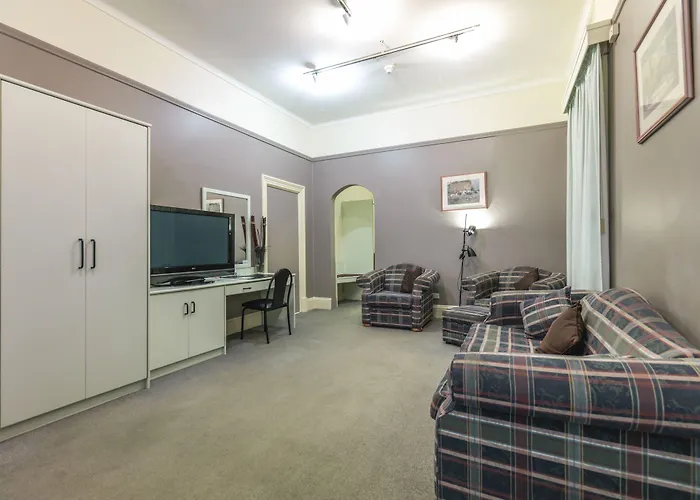 Grand Tasman Hotel