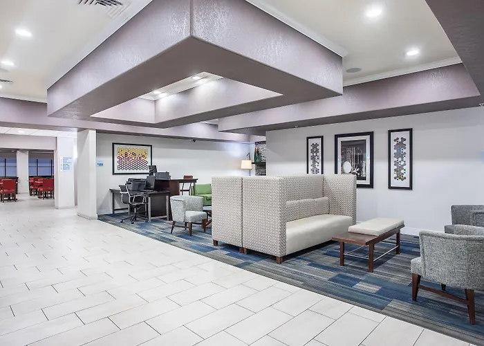 Holiday Inn Express Hotel & Suites Glasgow By Ihg