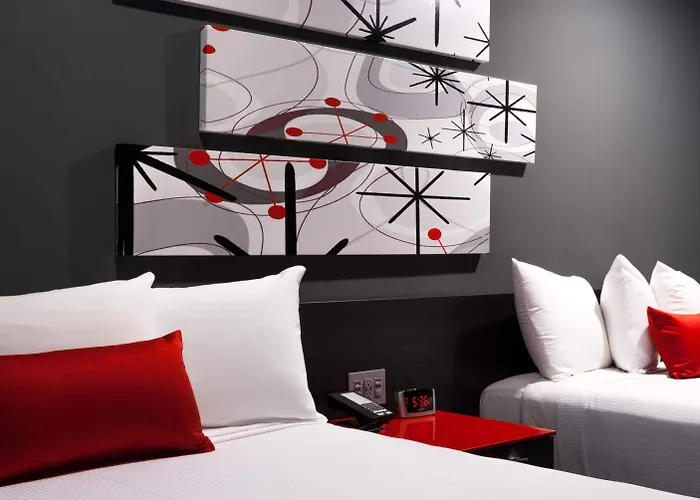 Astro Pasadena Hotel