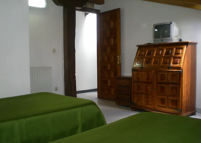 Hotel Puerta Romeros