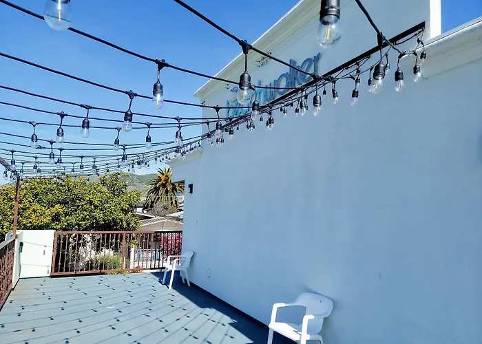 Beachwalker Inn & Suites