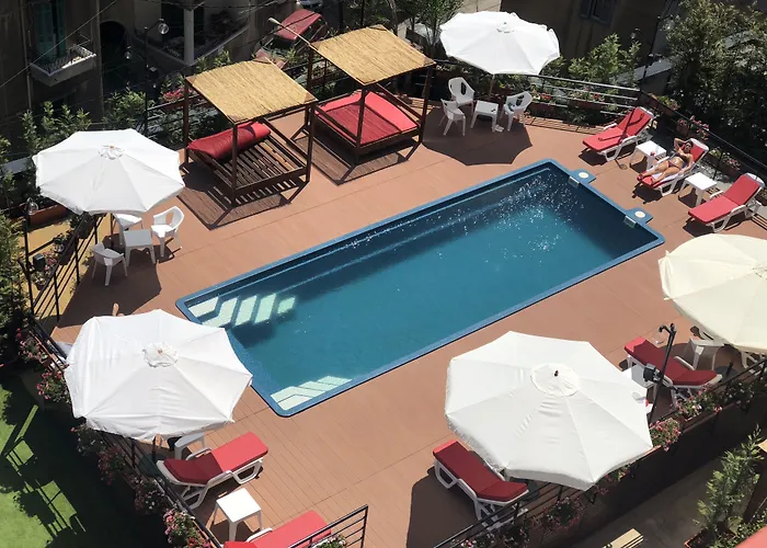1866 Court & Suites Hotel