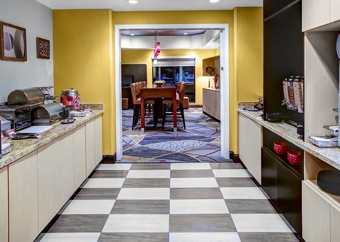 Towneplace Suites By Marriott Bakersfield West